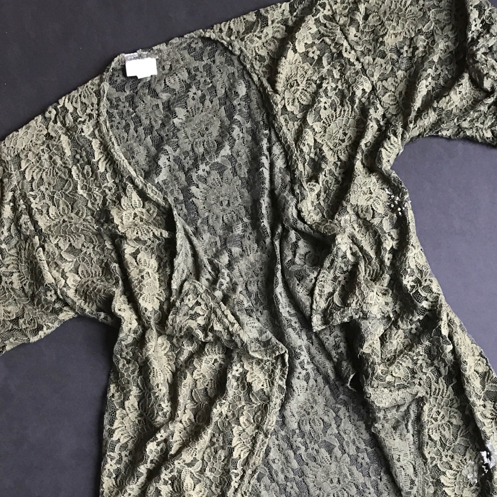 Small Lularoe Monoroe Cardigan coverup NWT